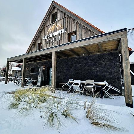 Penzion A Restaurace Pod Sjezdovkou Cenkovice Luaran gambar
