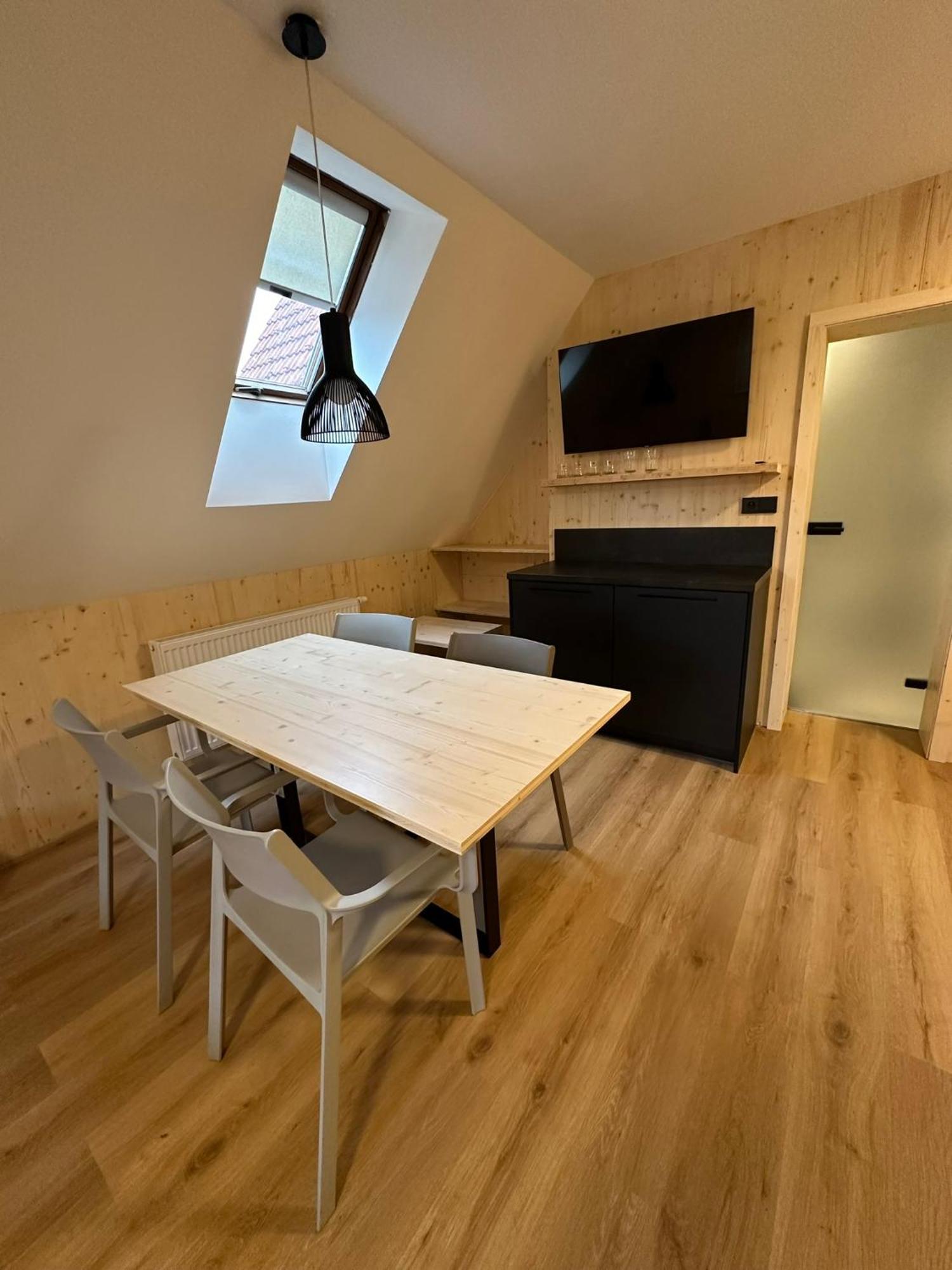 Penzion A Restaurace Pod Sjezdovkou Cenkovice Luaran gambar
