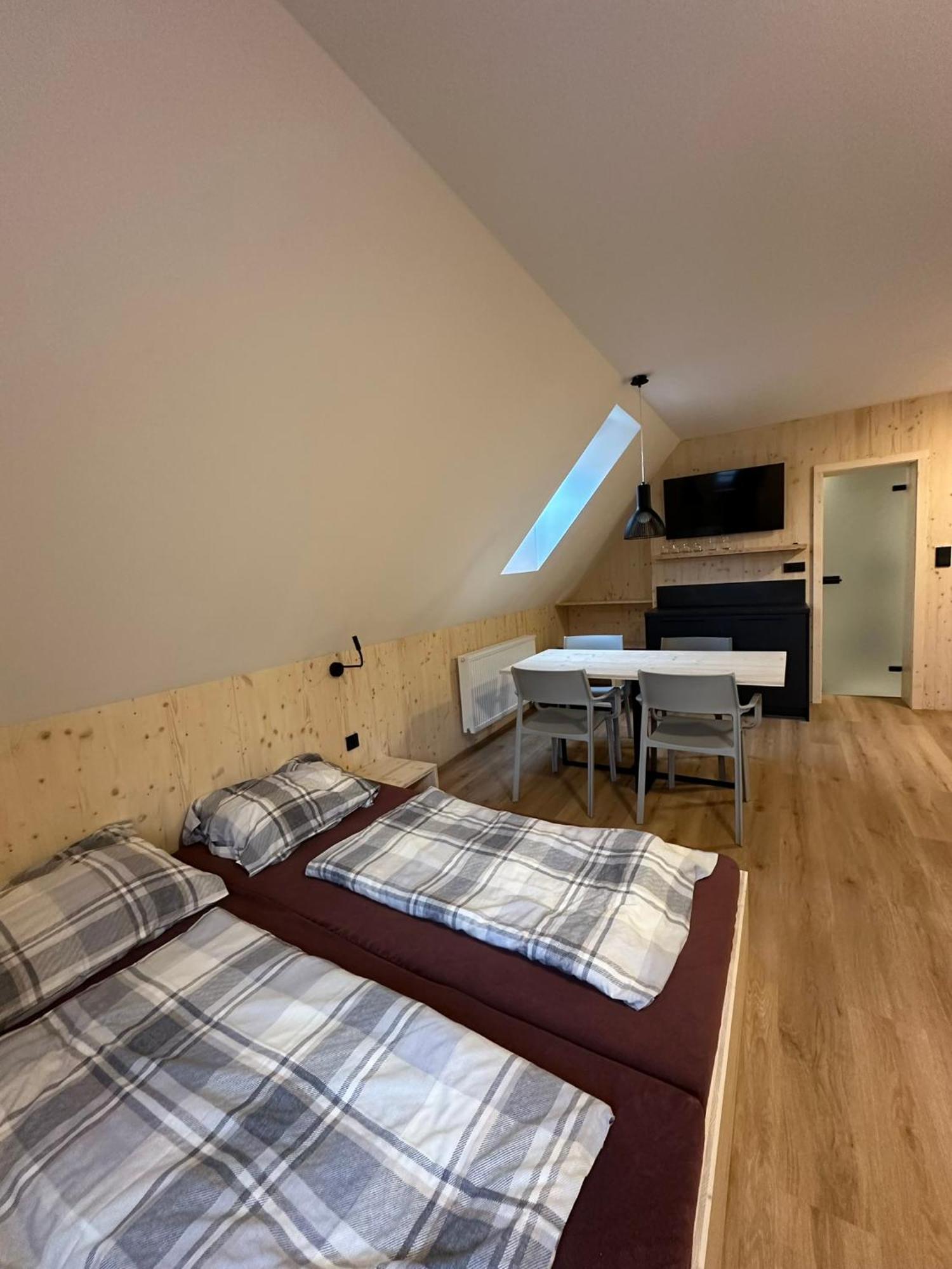 Penzion A Restaurace Pod Sjezdovkou Cenkovice Luaran gambar